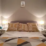 3 Bedroom Townhouse, Free Parking Holiday home York