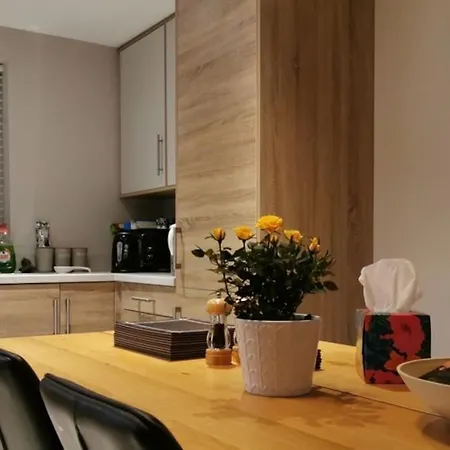 Holiday home 3 Bedroom Townhouse, Free Parking