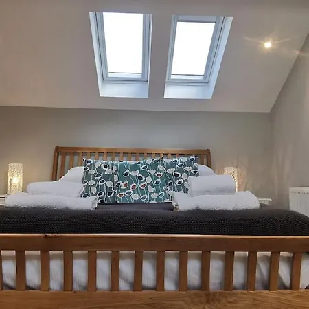 3 Bedroom Townhouse, Free Parking *