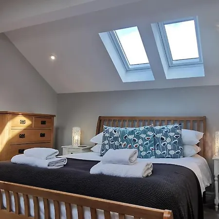 3 Bedroom Townhouse, Free Parking